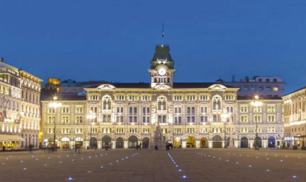 Fenice Trieste Bagian luar foto