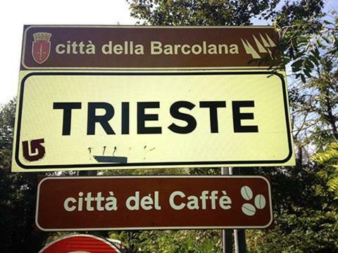 Fenice Trieste Bagian luar foto